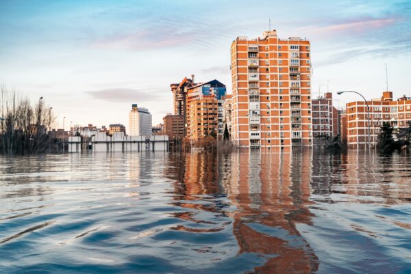 devastating-effects-of-a-hypothetical-flood-of-water-in-madrid-due-to-the-effects-of-global-warming