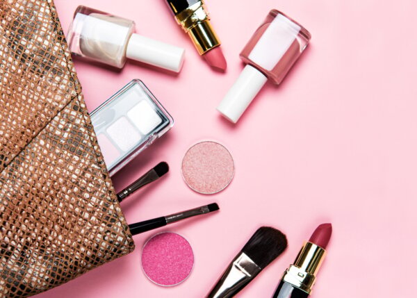 set-of-decorative-cosmetics