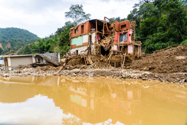 salamdo-river-flooding-damaged-homes-in-patikharka-2025-03-05-12-07-43-utc-2048×1365-1