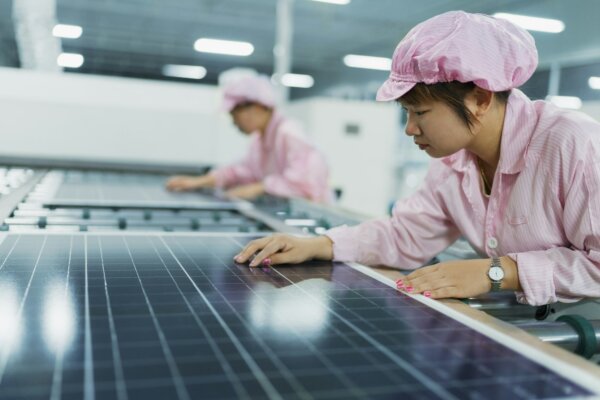 female-workers-in-solar-panel-assembly-factory-solar-valley-dezhou-china
