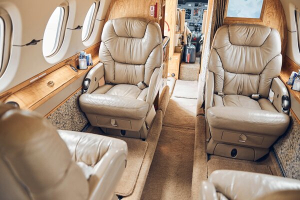luxury-business-jet-private-salon