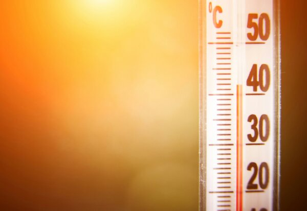 thermometer-showing-for-high-temperature