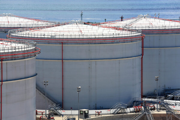 oil-tank-2026-03-26-22-32-15-utc-2048×1365-1